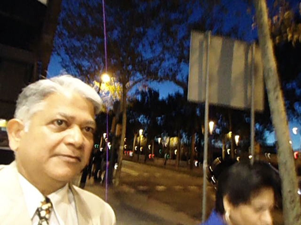 Aruna & Hari Sharma in Panel Dinner TV3 Barcelona Sept 26, 2012