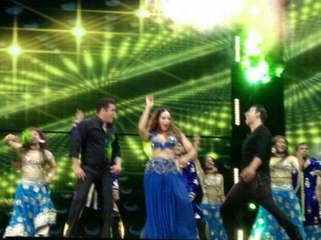 Salman Khan - Australia Sydney Performance  - Dabang Tour