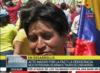 Ecuatorianos se manifiestan para celebrar la paz y la democracia