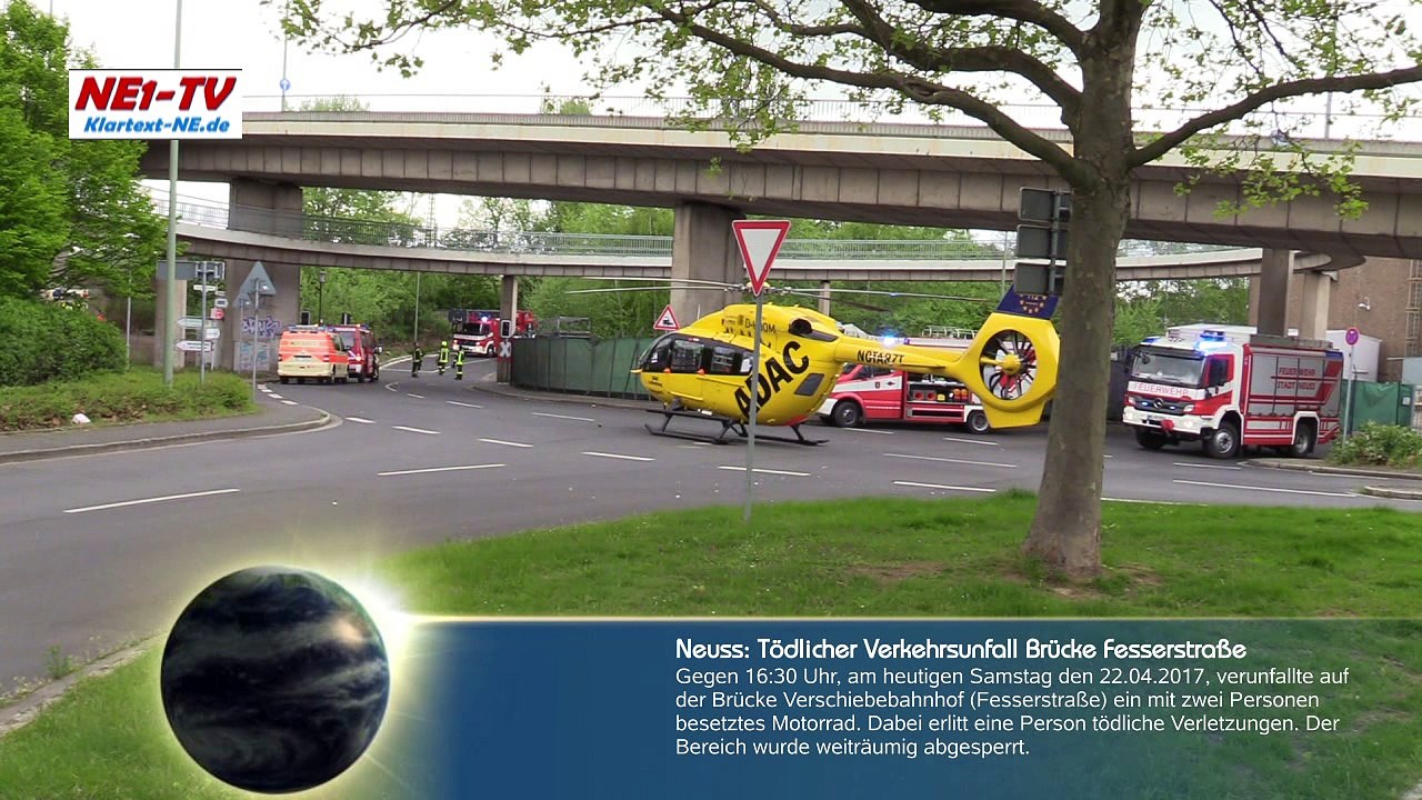 2017-04-22 Neuss: Schwerer Verkehrsunfall Brücke Verschiebebahnhof – Motorradfahrer