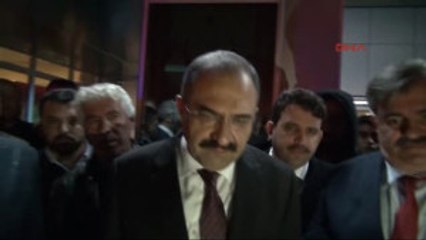 Zonguldak'ta Yolcu Minibüsü Şarampole Yuvarlandı