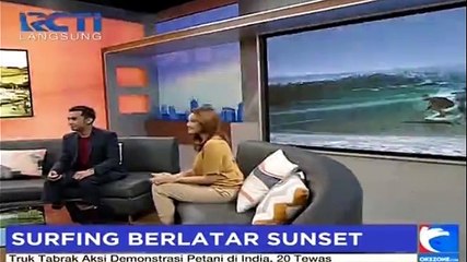 Pantai Ujung Batu, Surfing Berlatar Sunset