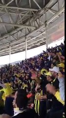 Fenerbahçe ve Galatasaray taraftarları Atatürk sevgisinde birleşti