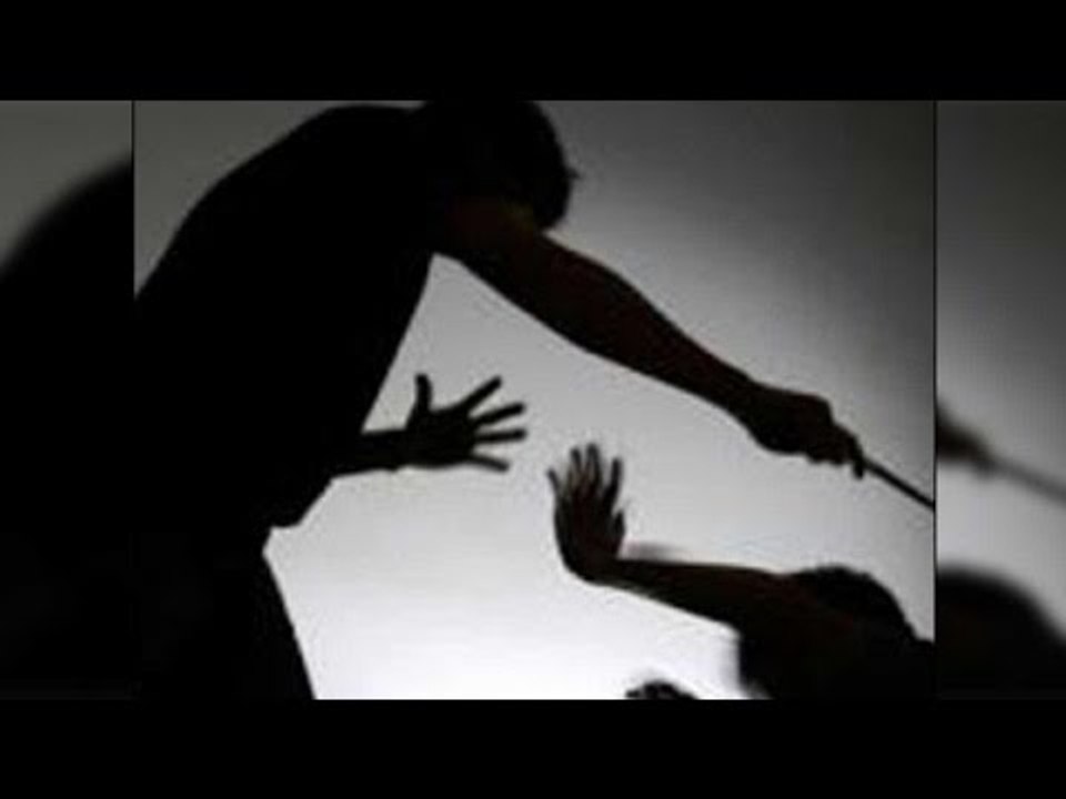 DPS Noida class 11 students ragged, beaten with iron rods by seniors | Oneindia News