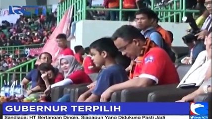 Anies-Sandi Nonton Persija Vs Barito Putra