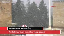 Anıtkabir'de tören öncesi kar yağışı başladı