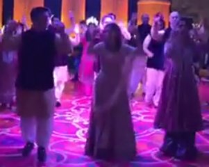 Sharmila Farooqi Dance Dila Teer Bija Song..!!