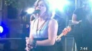 Kelly Clarkson- One Minute [LIVE Sunrise]