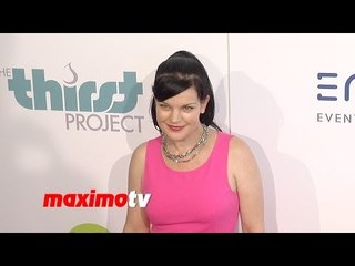 下载视频: Pauley Perrette | 5th Annual Thirst Gala | Red Carpet Arrivals