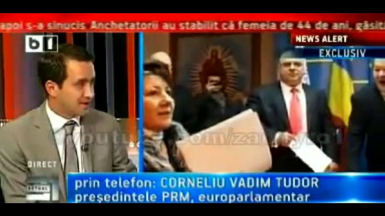 Vadim Tudor il acuza pe sofer ca umbla cu homosexuali