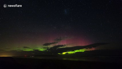 Stunning Southern Lights swirl above New Zealand