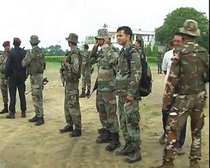 Live Video of Mahendra Singh Dhoni  Para Jumps From Indian Army Aircraft