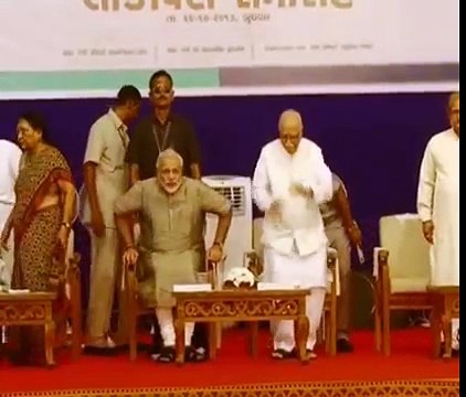 LK Advani Praises Narendra Modi, says BJP will secure a record victory in 2014