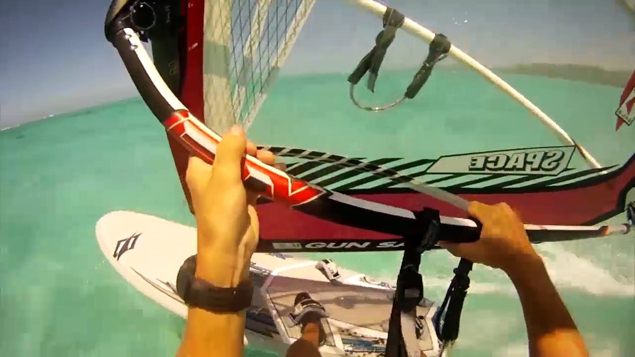 Windsurf Nouvelle Calédonie eaux turquoises