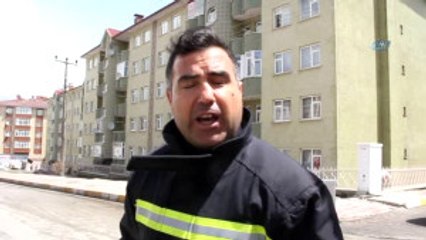 Erzurum'da Şiddetli Fırtına Çatıları Uçurdu