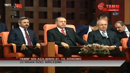 Başbakan Binali Yıldırım, "Milletin Kararlılığı Darbecilere Darbe İndirmiştir"