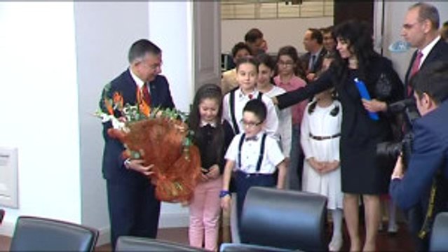Milli Eğitim Bakanı Yılmaz, Koltuğunu 5.sınıf Öğrencisi Deniz'e Devretti