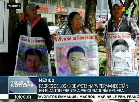 México: padres de los 43 exigen a la PGR verdad y justicia