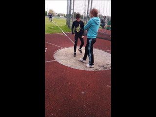 Animation Athlétisme Villejuif le 22/04/2017 Lancer de Marteau Poussins