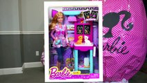 Poupées et et Oeuf géant le plus grand Princesse Barbie surprise disney barbie playsets motorhome kinder