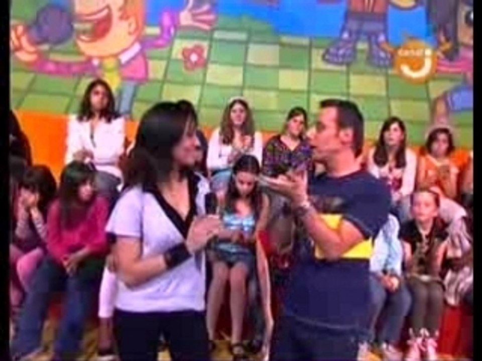 Victoria Petrosillo sur Canal J iapiap