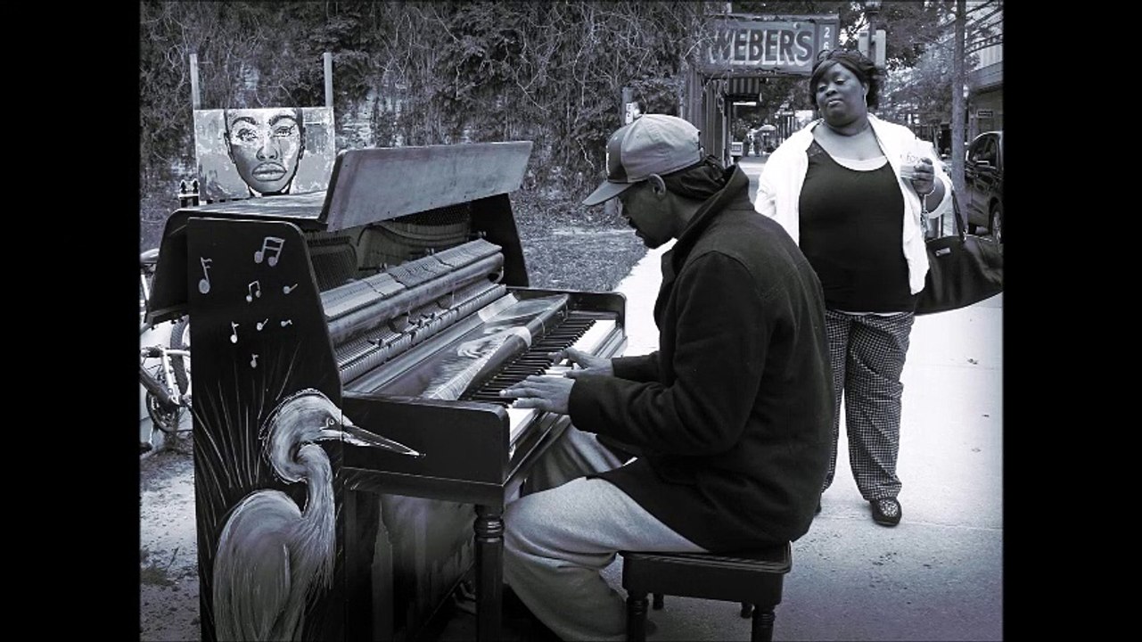 Sunny day.DMG Sarok. Tous droits réserves,Sabam.