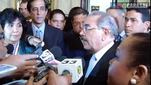 Presidente Danilo Medina Cantando