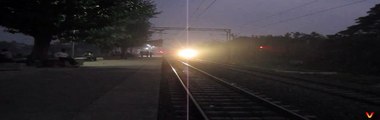 Sparking GZB WAP-4 Sealdah Rajdhani skips Baruipara