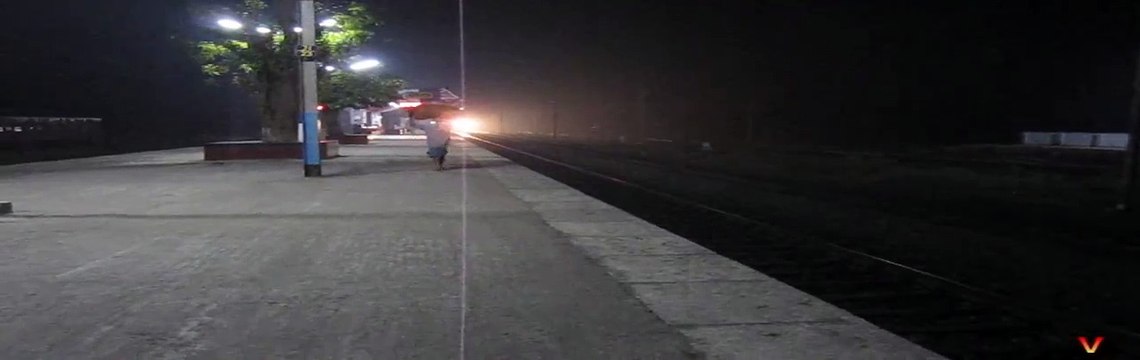 SGUJ WDP-4 20004 in its original livery with Darjeeling Mail - April 2011