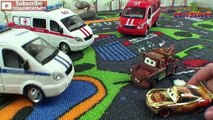 De dibujos animados sobre los coches que son más importantes que un policía ambulancia o camión de bomberos