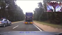 Tài xế xe tải chở ôtô say rượu chạy trốn cảnh sát