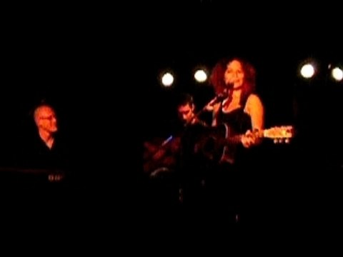 Yann aux cuillères , Claire mdr!