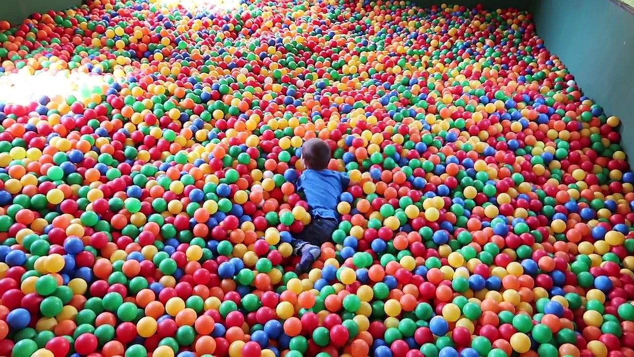 VLOG - JOURNEE 100% FUN À FRAISPERTUIS-CITY, Le Parc d'Attractions des Cowboys & des Pirates !