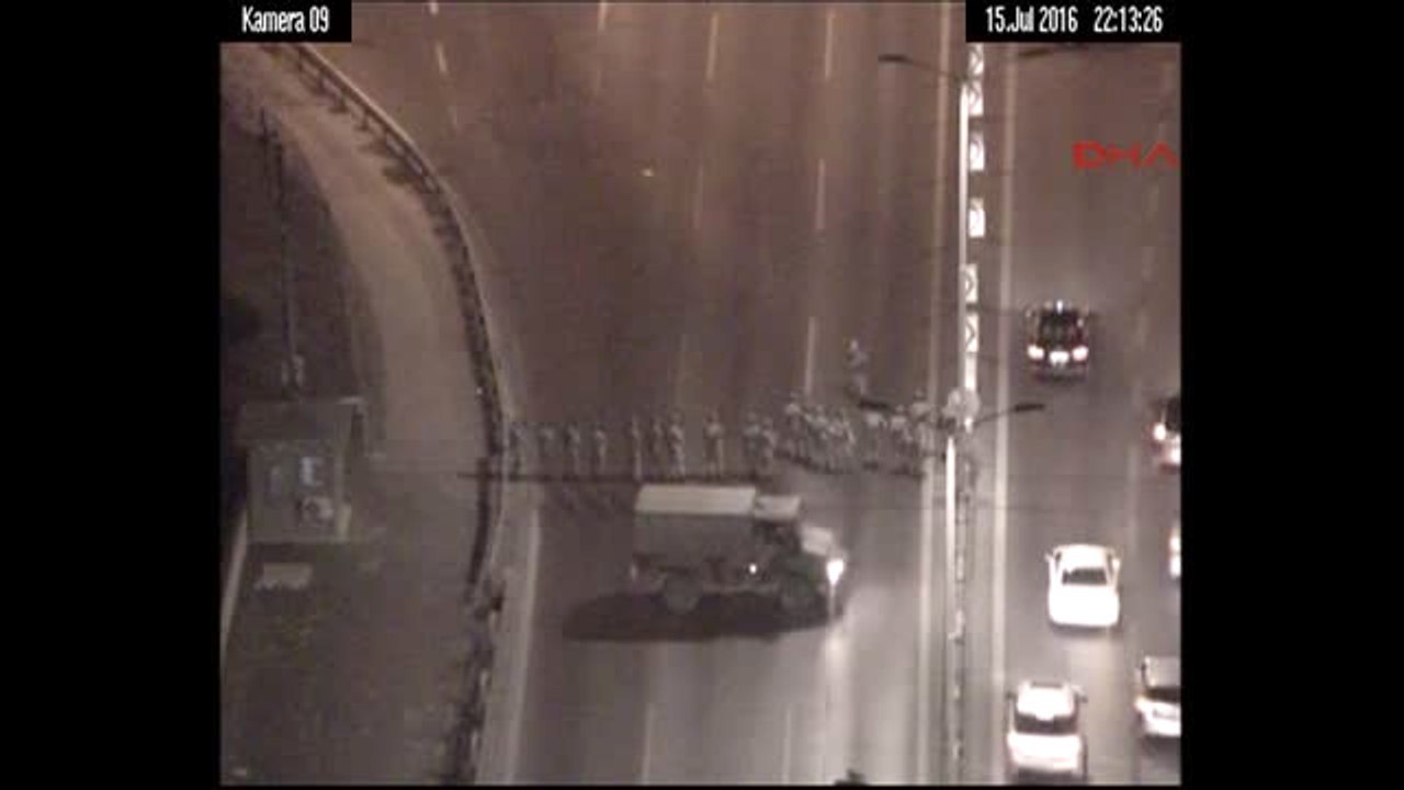 15 Temmuz Gecesi 15 Temmuz Şehitler Köprüsü'nde Yaşananların Ilk Kez Yayınlanan Görüntüleri