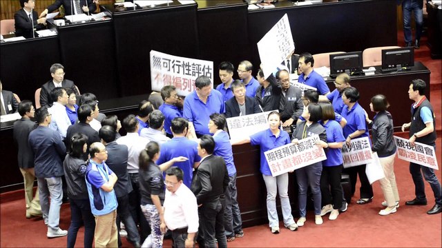 Nouvelles scènes de chaos au parlement taïwanais