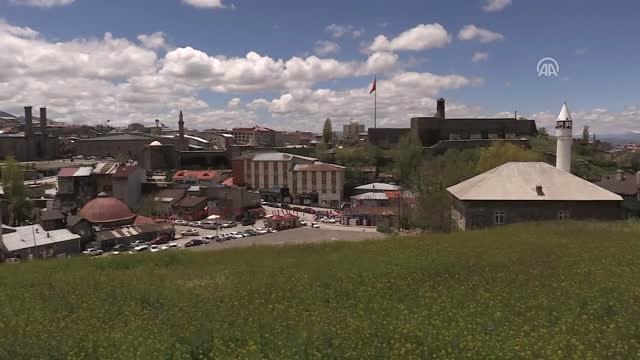 Sela 93 Harbi'nde de Dadaşları Bir Araya Getirmiş