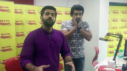 Arjun Kapoor Slap Mirchi RJ Arpit_in the promotion of MUBARAKAN