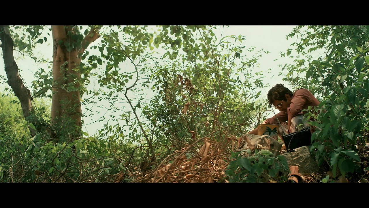 Babumoshai Bandookbaaz _ Official Trailer _ Nawazuddin Siddiqui _ 25th August, 2017