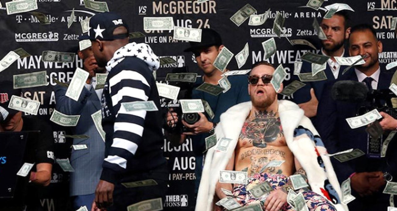 Dünyanın Beklediği Boks Maçında Mayweather, Rakibinin Üzerine Para Yağdırdı