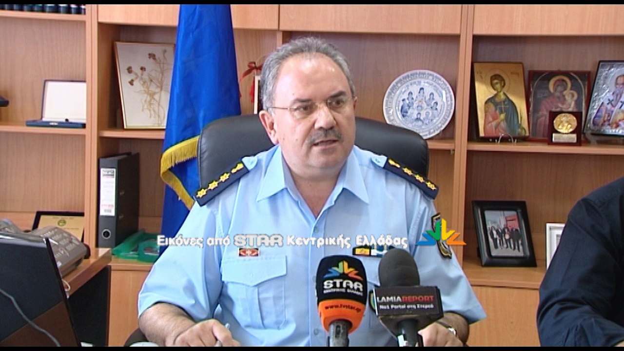 Δεκάδες στα πλοκάμια της σπείρας που πουλούσε ν...
