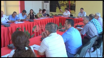 Ora News - Mungojnë zjarrfikëset në Fier, mblidhet Shtabi i Emergjencave