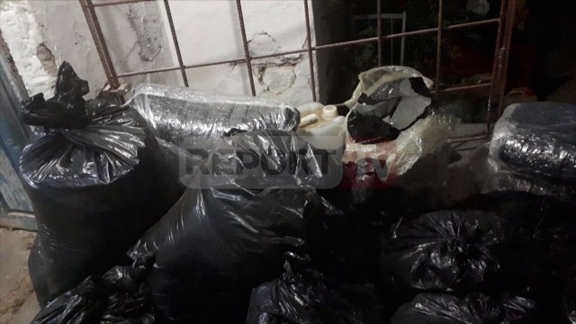 Report TV - Vlorë dhe Kavajë, superaksion i policisë, kapen 16.6 ton kanabis