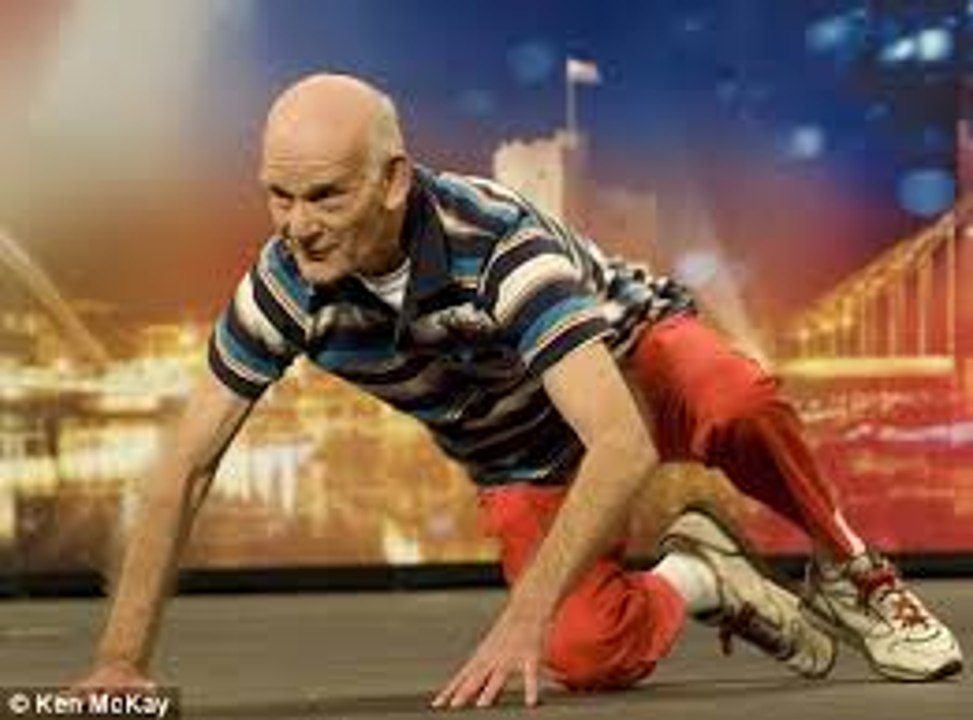 Amazing popping dance of old man!!!2017