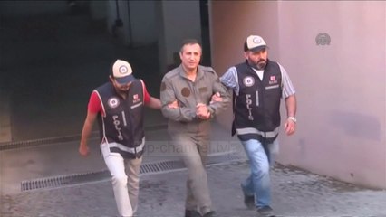 Turqi, 1 vit pasi populli zmbrapsi tanket e “puçit”  - Top Channel Albania - News - Lajme