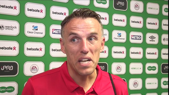 Phil Neville on Wayne Rooney | Everton | FWTV