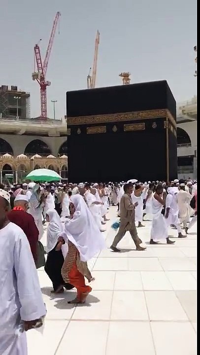 Metin Demirtas. Umre 2017. Kabe'de dua ederken. Kabede nasil dua edilir. Rabbena dualari. Kabeyi tavaf ederken yapilacak dualar. Tavaf esnasinda dua etmek. Matafda nasil dua edilir.  Kabede dua nasil yapilmali. Dua etmek. Dua in the Masjid Al Haram