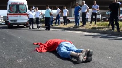 Motosikletiyle İşe Giderken Kamyonun Altında Kaldı