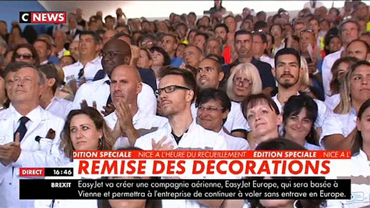 Attentat de Nice - Regardez l'hommage poignant, cet après-midi, à l'homme qui a tenté d'arrêter le camion en scooter