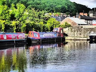 Prunella Scales and Timothy west On the set for great Canal Journeys in Brecon
