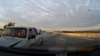 Yaşlı Adam Yanan Araçtan Böyle Kurtuldu